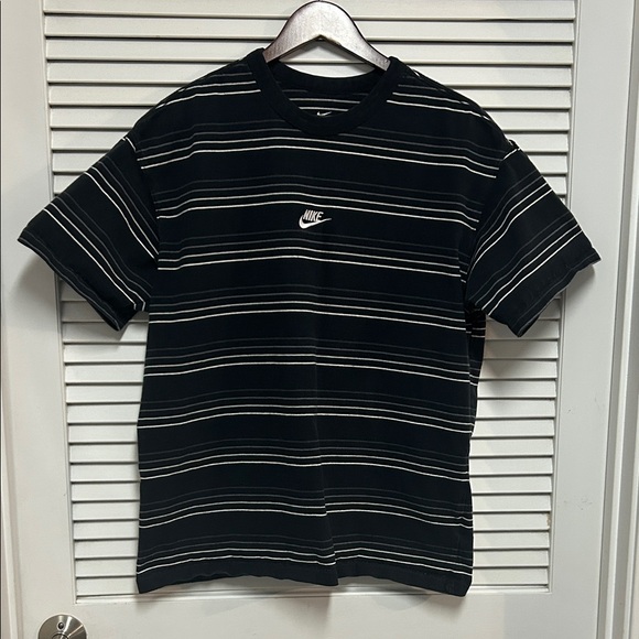 Nike Men's Black and White Striped Tee - Picture 1 of 5